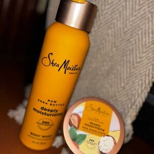 SheaMoisture Deeply Moisturizing Body Wash and Scrub Set